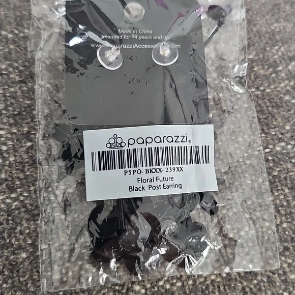 Floral Future - Black Earrings Vintage - Picture 4 of 4